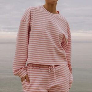 Daily Drills pink striped loungewear set
Size M/L